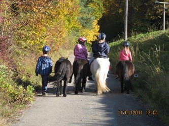 Fun4Kids Ponyreiten mit Christine in Waldenbuch