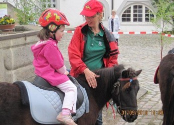 Fun4Kids Ponyreiten mit Christine in Waldenbuch