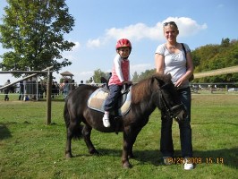 Fun4Kids Ponyreiten mit Christine in Waldenbuch