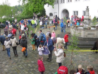 1. Mai 2014 Familiensonntag im Schlosshof von Waldenbuch mit Fun4Kids. 1. Mai 2014 Familiensonntag im Schlosshof von Waldenbuch mit Fun4Kids.