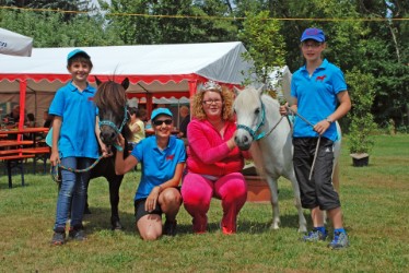 2015_07_26 Cindy und Fun4Kids Ponyreiten mit Christine auf dem Sommerfest der Hundefreunde Stuttgart-Vaihingen 2015_07_26 Cindy und Fun4Kids Ponyreiten mit Christine auf dem Sommerfest der Hundefreunde Stuttgart-Vaihingen