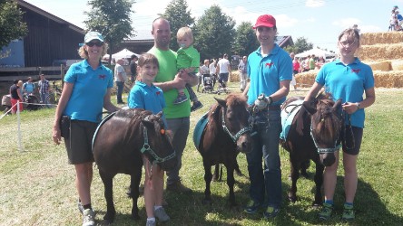 Fun4Kids Ponyreiten mit Christine auf dem Biolandhoffest der Familie Bodemer in Ehningen, ein gelungenes Event mit vielen Besuchern. Fun4Kids Ponyreiten mit Christine auf dem Biolandhoffest der Familie Bodemer in Ehningen, ein gelungenes Event mit vielen Besuchern.